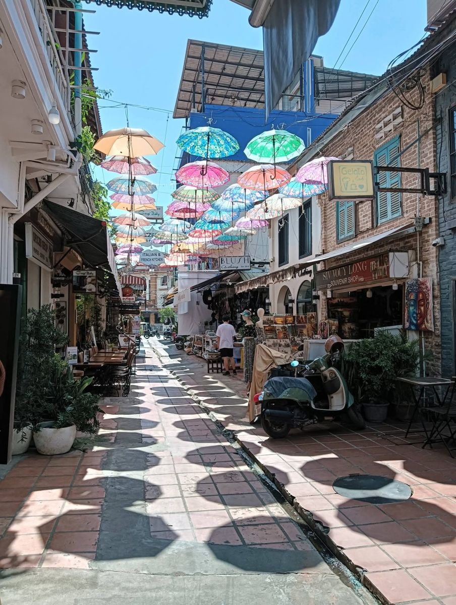 The umbrella lane
