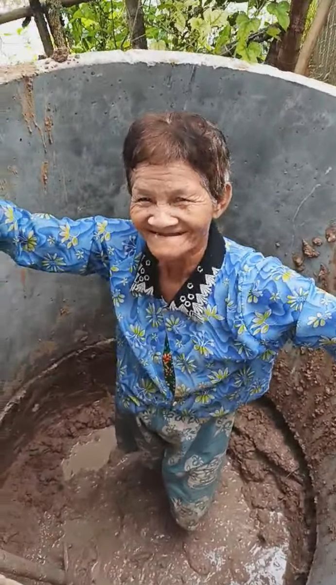 All smiles at the build